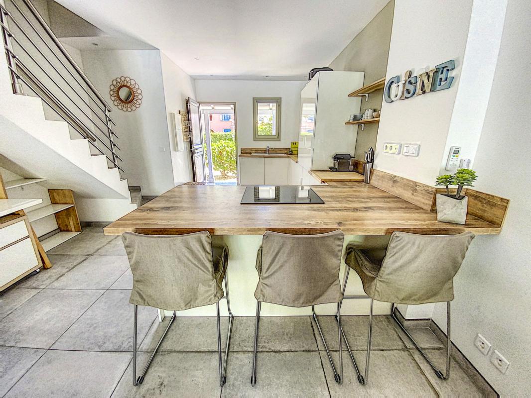A louer villa 2 chambres Orientale Saint Martin-cuisine-11